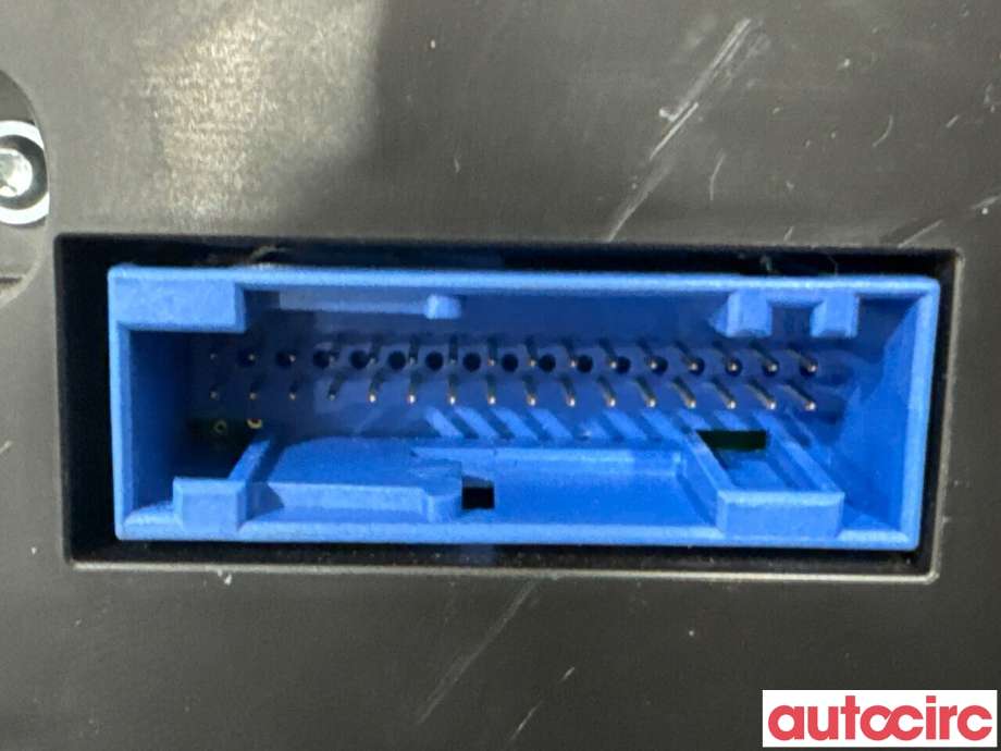 Instrumentpanel til Škoda Yeti 2009-2013 (Fase 1)  (SKODA|5L0920840E|A2C63296336)
