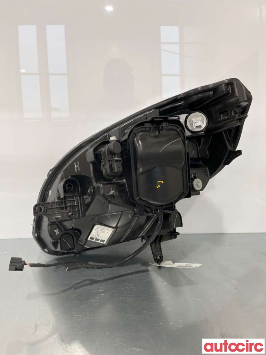 Frontlykt høyre halogen til Renault Kangoo 2008-2021 (Type II)  (RENAULT|7701068178|)