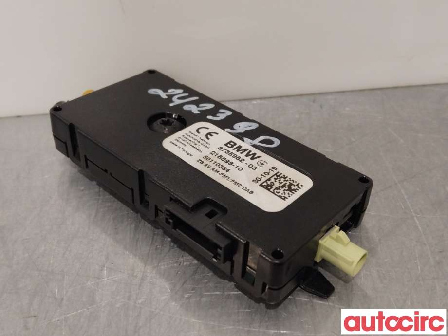 Antenne forsterker til BMW 5-Serie 2017-->> (G30/G31) (G30/G31) (BMW|65209384055|8735982)