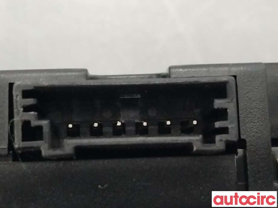 Antenne forsterker til BMW 5-Serie 2017-->> (G30/G31) (G30/G31) (BMW|65209384055|8735982)