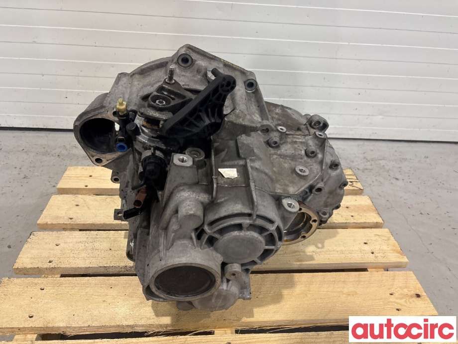 Girkasse manuell 6-trinn til VW Passat 2011-2015 (B7) (B7) (VOLKSWAGEN|02Q300047E|MKH|02Q300047EX)