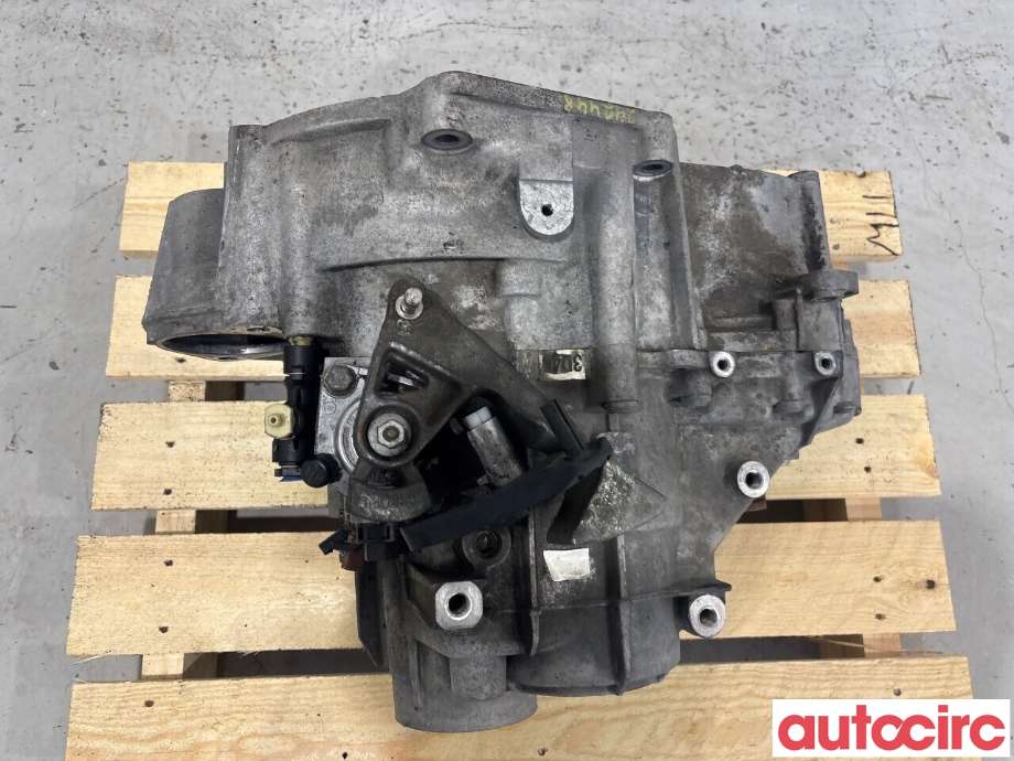 Girkasse manuell 6-trinn til VW Passat 2011-2015 (B7) (B7) (VOLKSWAGEN|02Q300047E|MKH|02Q300047EX)