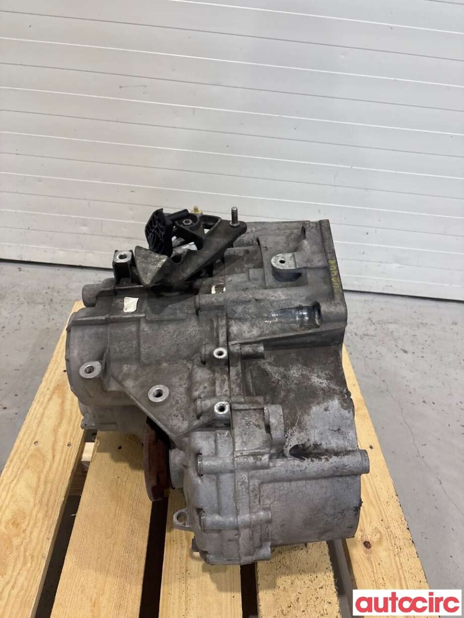 Girkasse manuell 6-trinn til VW Passat 2011-2015 (B7) (B7) (VOLKSWAGEN|02Q300047E|MKH|02Q300047EX)