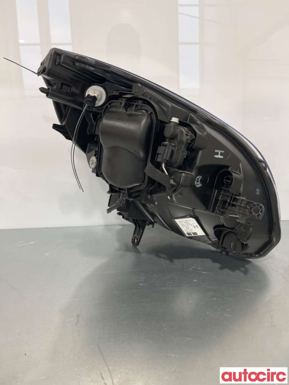 Frontlykt venstre halogen til Renault Kangoo 2008-2021 (Type II) (RENAULT|7701068181|)
