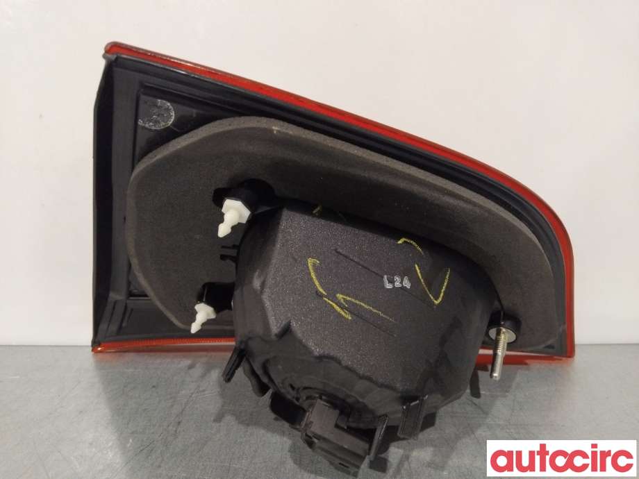 Baklykt venstre indre til Suzuki SX4 S-CROSS 2013-->> (Type II)  (SUZUKI|36274-61M00)