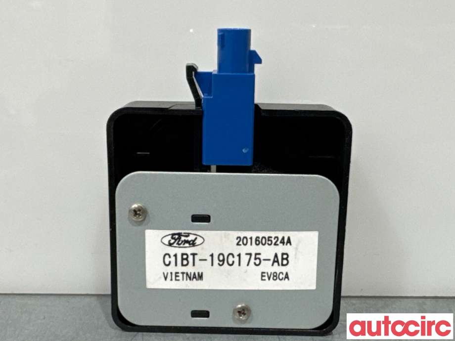 Bilstereo navigasjon til Ford Fiesta 2013-2017 (Type VI, Fase 2)  (FORD|1877488||C1BT-19C175-AB)