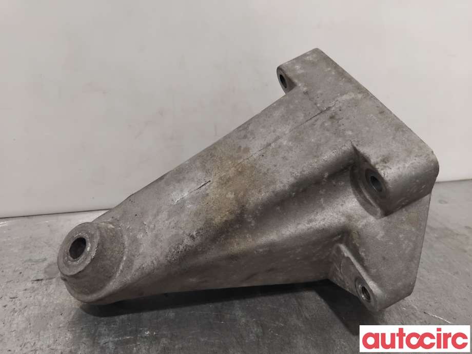 Motorfeste til Mercedes SLK 2005-2011 (R171) (R171) (MERCEDES|A2712231204|)