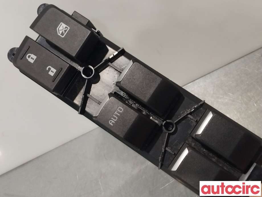 Bryter ruteheis til Isuzu D-Max 2021-->> (Type III)  (ISUZU|8974723871|)