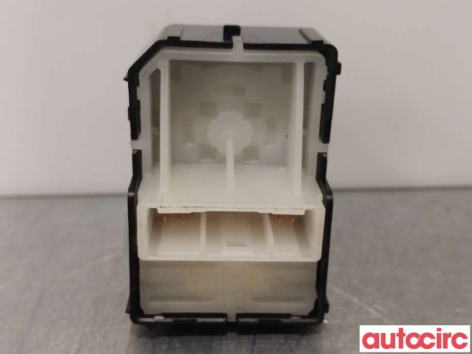 Bryter speil til Isuzu D-Max 2021-->> (Type III) (ISUZU|8983945281|)