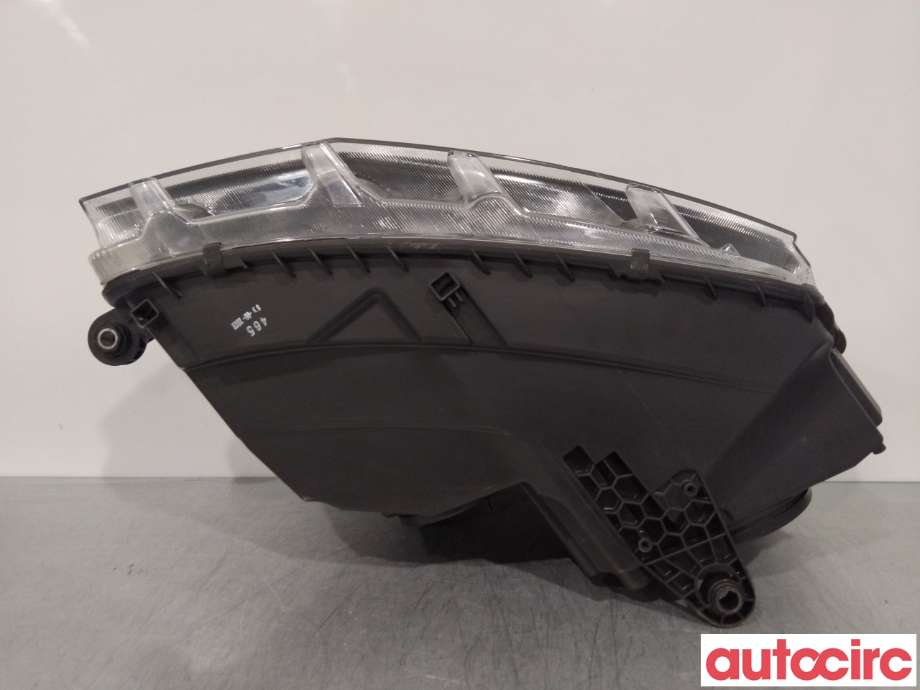 Frontlykt venstre halogen til Škoda Octavia 2013-2016 (Type III, Fase 1) (SKODA|5E1941017|030127220100|5E1941015)