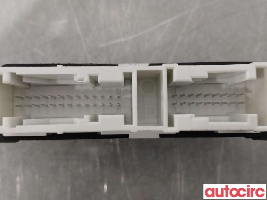 Styreenhet parkering til VW Passat 2015-2019 (Fase 1) (B8) (B8) (VOLKSWAGEN|5QA919298K|5QA919298H)