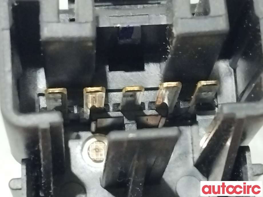 Bryter ruteheis til Isuzu D-Max 2021-->> (Type III) (ISUZU|8974724560|)