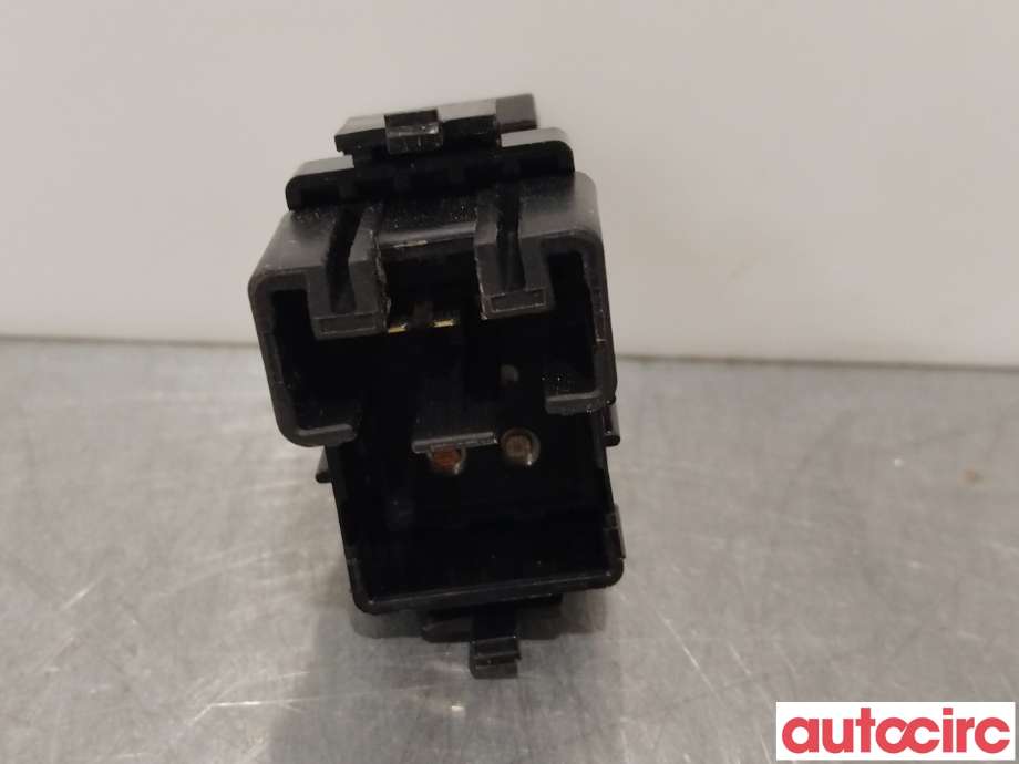 Bryter ruteheis til Isuzu D-Max 2021-->> (Type III) (ISUZU|8974724560|)