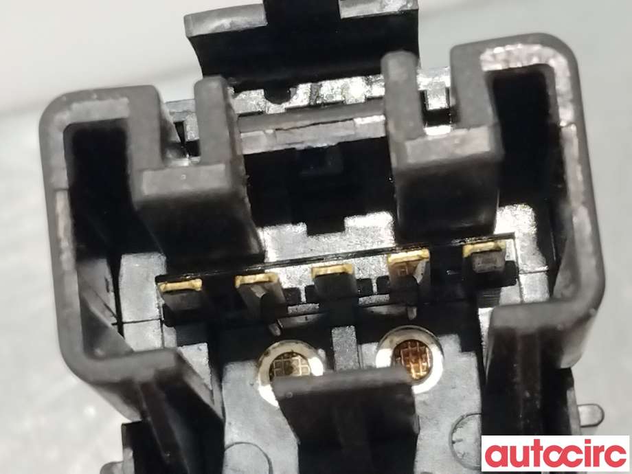 Bryter ruteheis til Isuzu D-Max 2021-->> (Type III) (ISUZU|8974724560|)