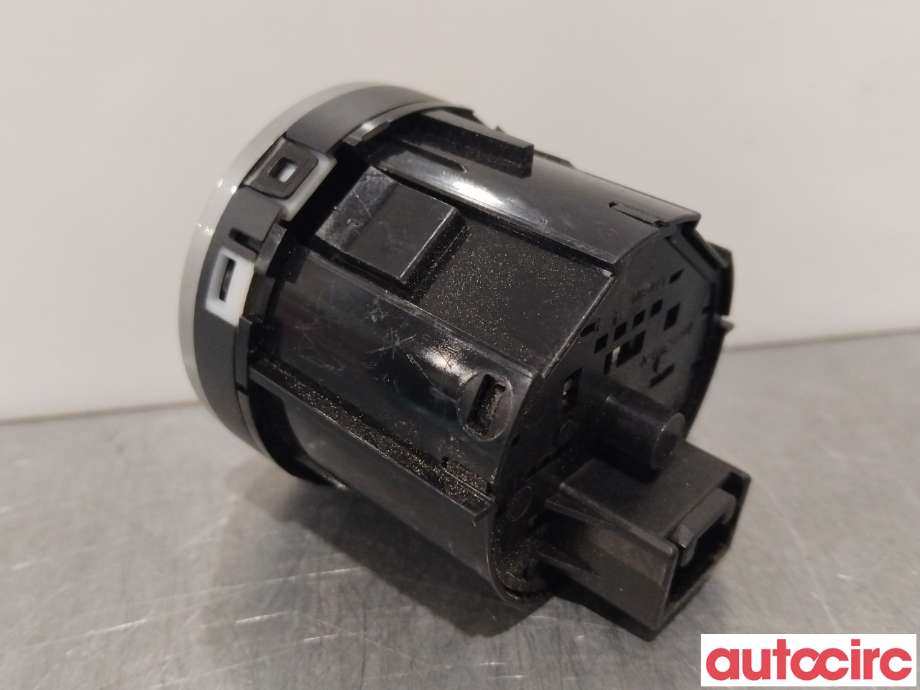 Bryter diverse til Isuzu D-Max 2021-->> (Type III)  (ISUZU|8983945300|)