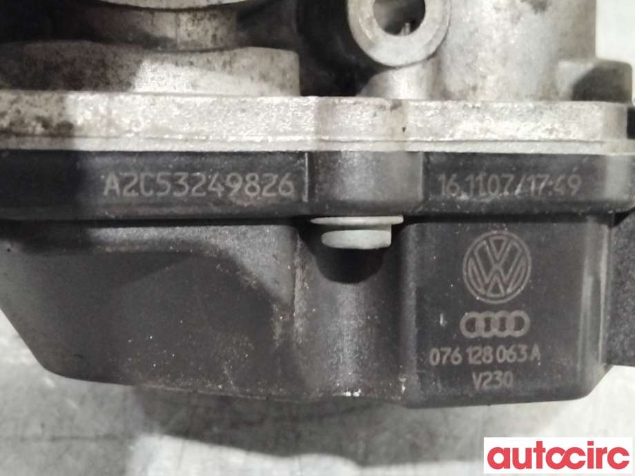 Spjeldhus til VW Transporter / Caravelle 2003-2009 (Fase 1) (T5) (T5) (VOLKSWAGEN|076128063A|A2C53249826)