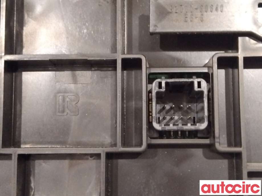 Varmeapparat betjening til Toyota Yaris 2014-2020 (Type III, Fase 2)  (TOYOTA|559000D800C3)