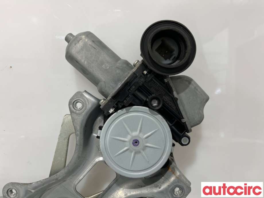 Ruteheis venstre foran til Toyota Urban Cruiser 2009-2014  (TOYOTA|8572030340|062020-1243|85720-30340)