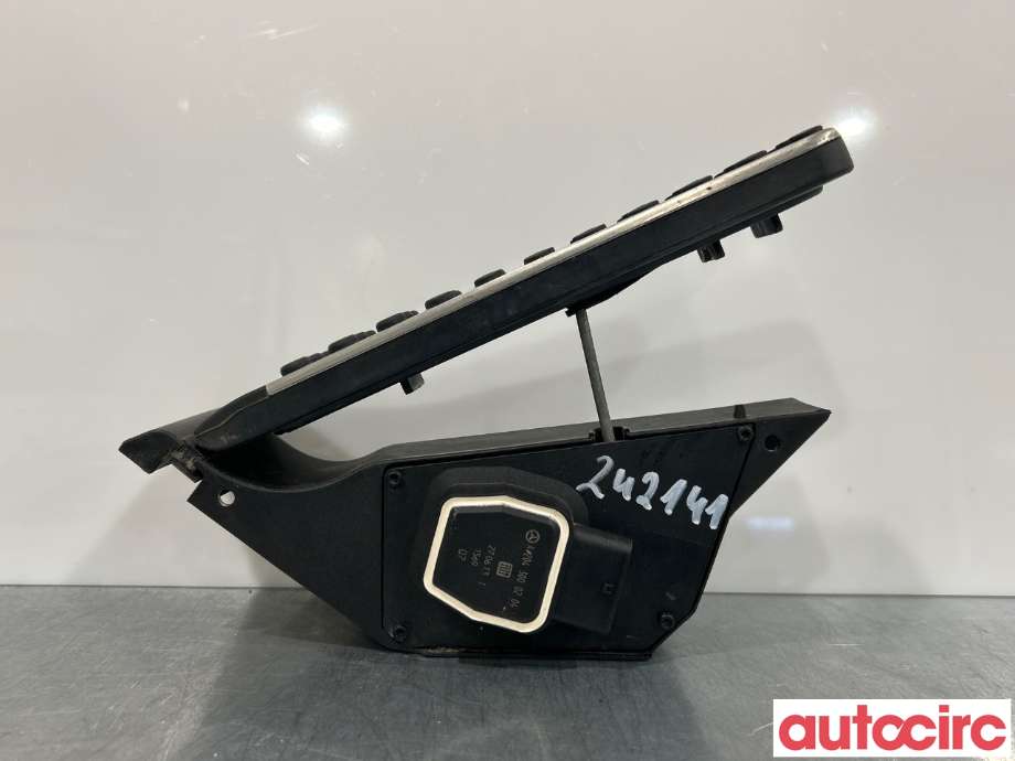 Pedal gass til Mercedes E-Klasse 2013-2016 (Fase 2) (W212) (W212) (MERCEDES|A2043000200|A2043000204)