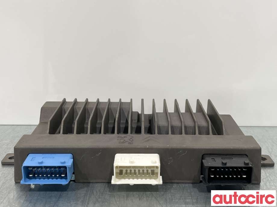 Bilstereo forsterker til Peugeot 3008 2016-->> (Type II)  (PEUGEOT|1634181480|9825899680)