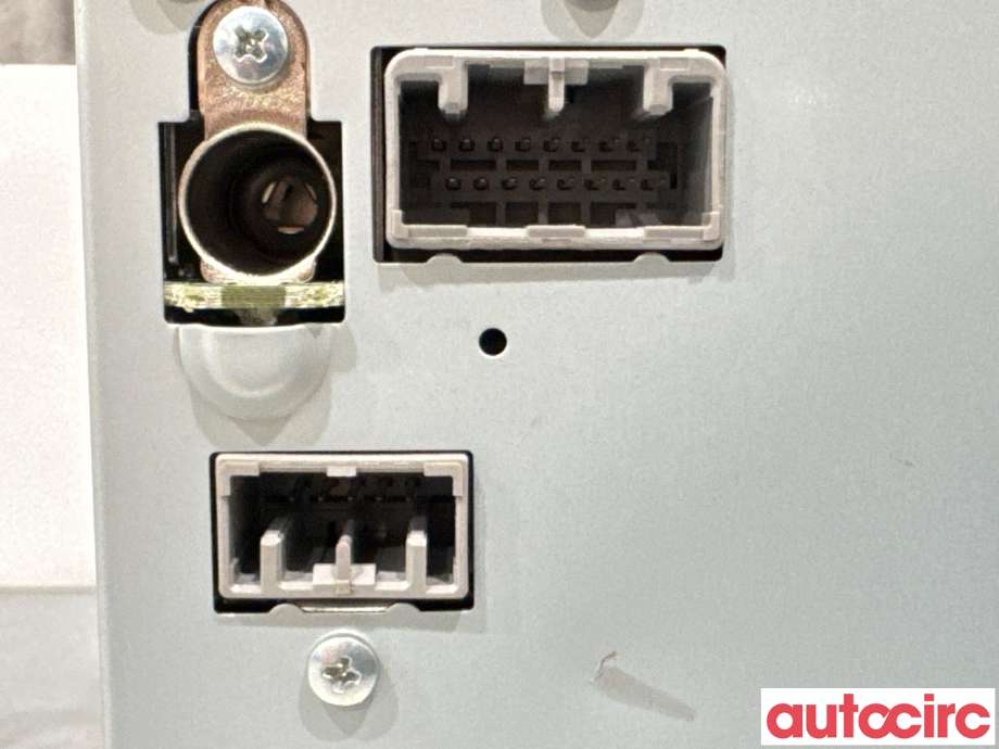 Bilstereo til Mitsubishi Outlander 2015-->> (Type III, Fase 2)  (MITSUBISHI|8750A569|)