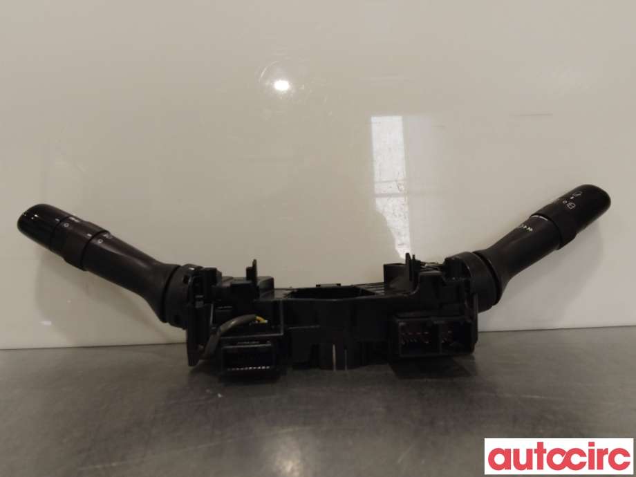Bryter combi til Toyota Auris 2010-2012 (Type I, Fase 2)  (TOYOTA|8465202411|8414002311|)