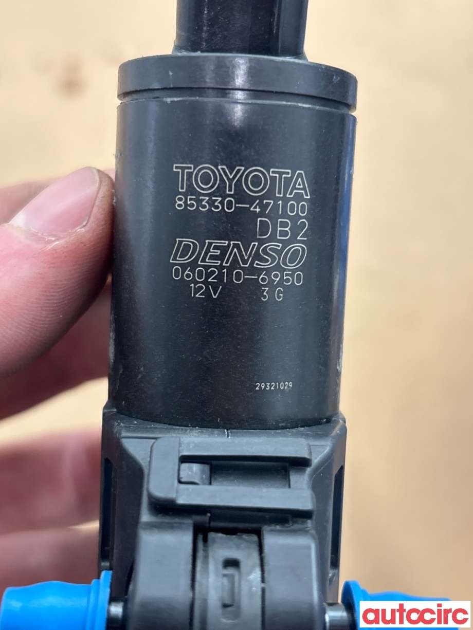 Spylerpumpe foran til Toyota RAV4 2019-->> (Type V)  (TOYOTA|8533047100|85330-47100)