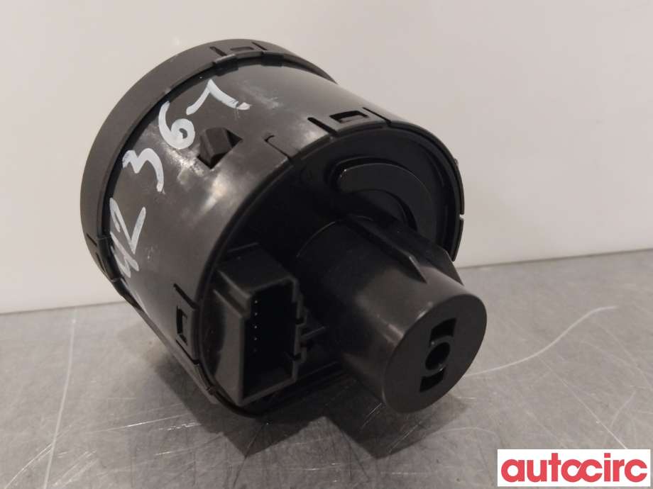 Bryter lys til VW Golf VII 2012-2017 (Fase 1) (VOLKSWAGEN|5G0941431BD)