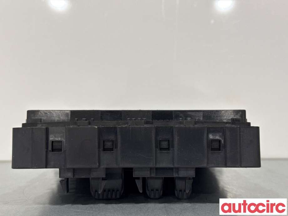 Sikringsboks til Ford Transit Connect 2018-->> Type II, Fase 2 (FORD|2537300||KT1T-15604-DCE)