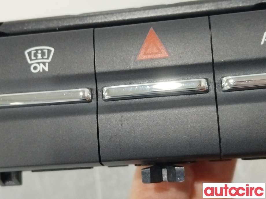 Bryter diverse til Peugeot 5008 2010-2017 (Type I) (PEUGEOT|6490EA|96638426XT)
