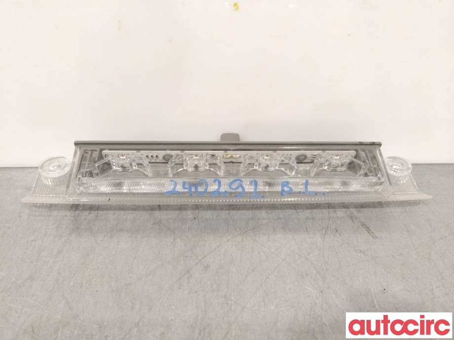 Baklykt bremselys bakrute til Toyota Yaris Cross (SUV) 2021-->>  (TOYOTA|8157048100)