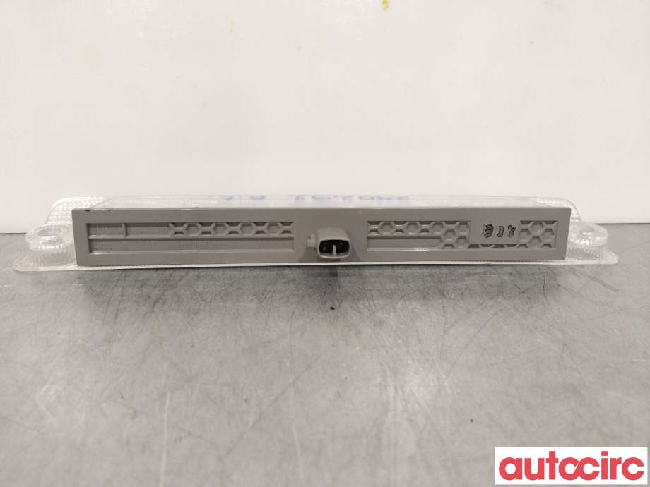 Baklykt bremselys bakrute til Toyota Yaris Cross (SUV) 2021-->>  (TOYOTA|8157048100)