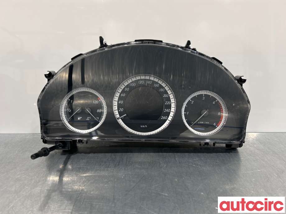 Instrumentpanel til Mercedes C-Klasse 2007-2011 (Fase 1) (W204) (W204) (MERCEDES|A2049004300|A2044400111)
