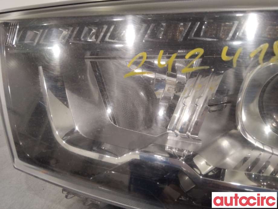 Frontlykt venstre halogen til SsangYong Tivoli 2016-->>  (SSANGYONG|8310135B00)