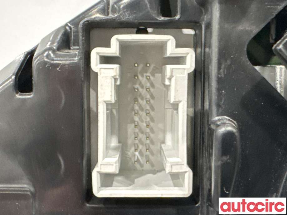 Instrumentpanel til Mercedes C-Klasse 2014-2018 (Fase 1) (W205) (W205) (MERCEDES|A2059008229|A2C98481500|A2539009805)
