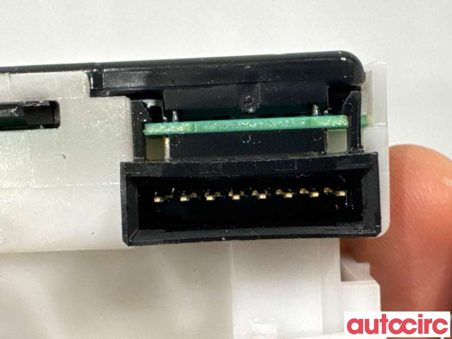 Bryter blink til Nissan Qashqai 2007-2010 (Type I, Fase 1)  (NISSAN|25540JD03A|)