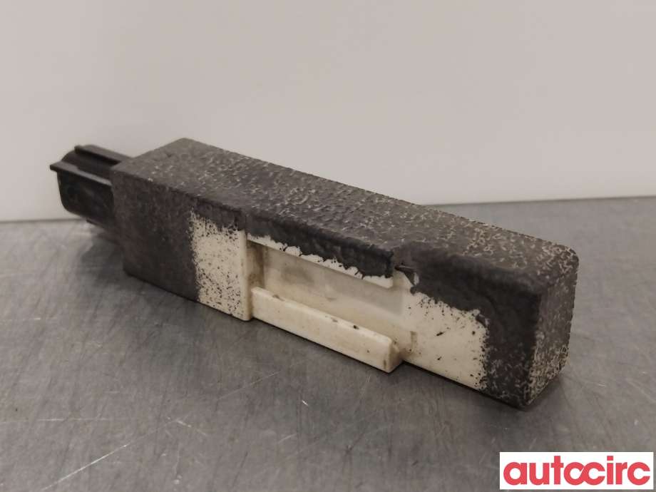 Antenne forsterker til Mazda CX-5 2012-2017 (Type I)  (MAZDA|KD47-67-6NXA|KD47676NXA)