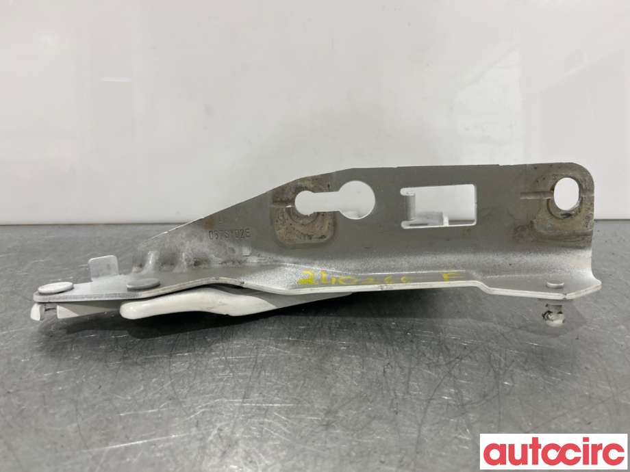 Panserhengsler til Volvo C40 Recharge 2021-2024 (VOLVO|32297489|)