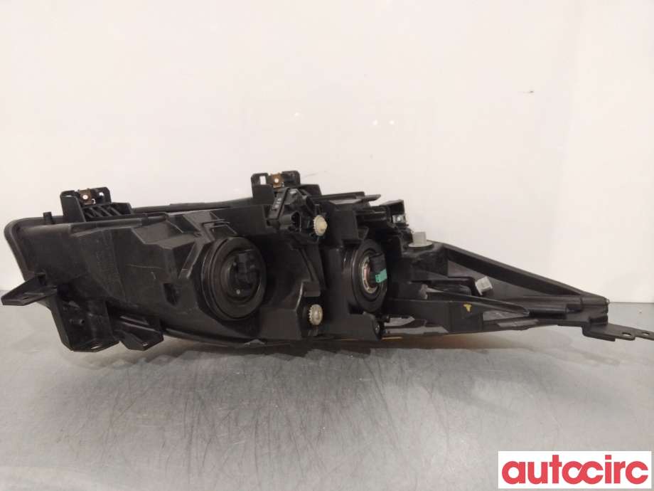 Frontlykt venstre halogen til Mazda 3 2009-2013 (Type II) (MAZDA|BBP2510L0L|BBP2510L0J)