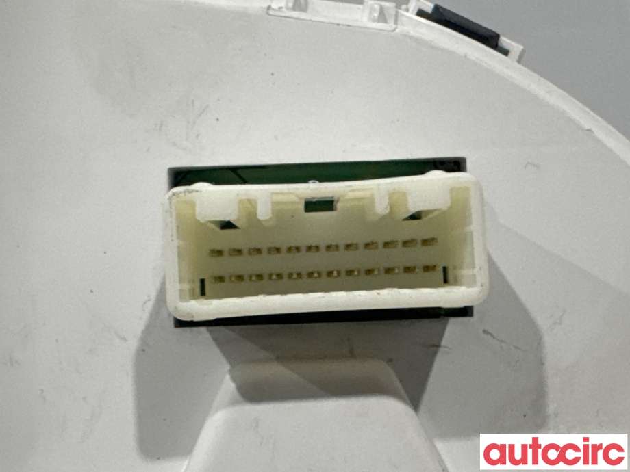 Instrumentpanel til Mitsubishi Outlander 2007-2010 (Type II, Fase 1) (MITSUBISHI|8100A115|)