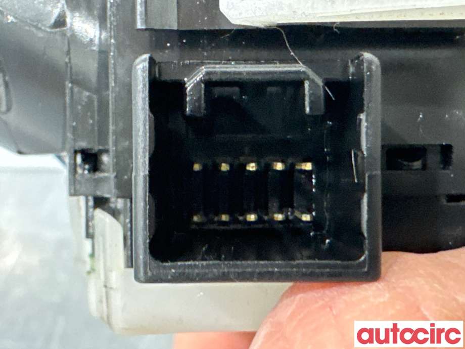 Bryter combi til Mitsubishi Outlander 2007-2010 (Type II, Fase 1) (MITSUBISHI|8600A858||8600A326)