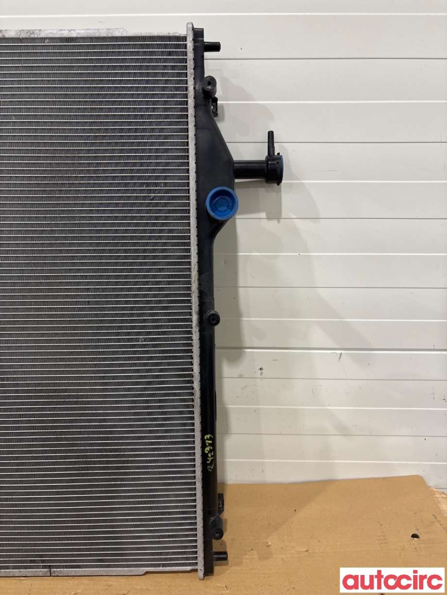 Radiator (automat gir) til Mitsubishi Outlander 2015-->> (Type III, Fase 2)  (MITSUBISHI|1350A601|)