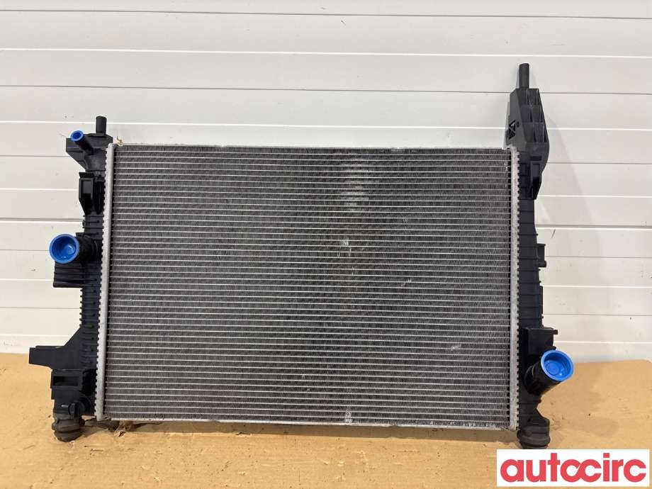 Radiator (manuell gir) til Ford Focus 2014-2018 (Type III, Fase 2)  (FORD|1830145|CV61-8005-VC)