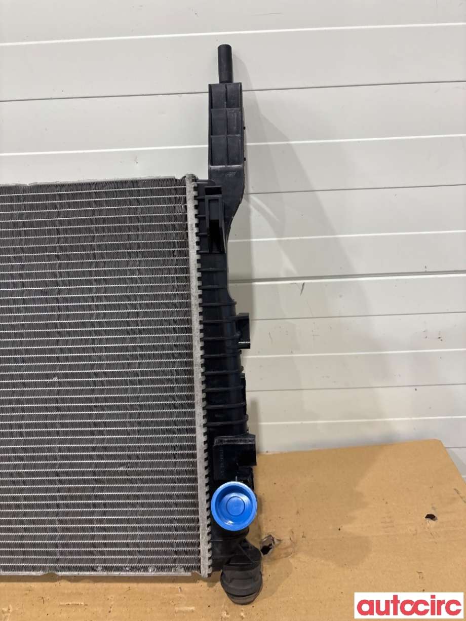 Radiator (manuell gir) til Ford Focus 2014-2018 (Type III, Fase 2)  (FORD|1830145|CV61-8005-VC)
