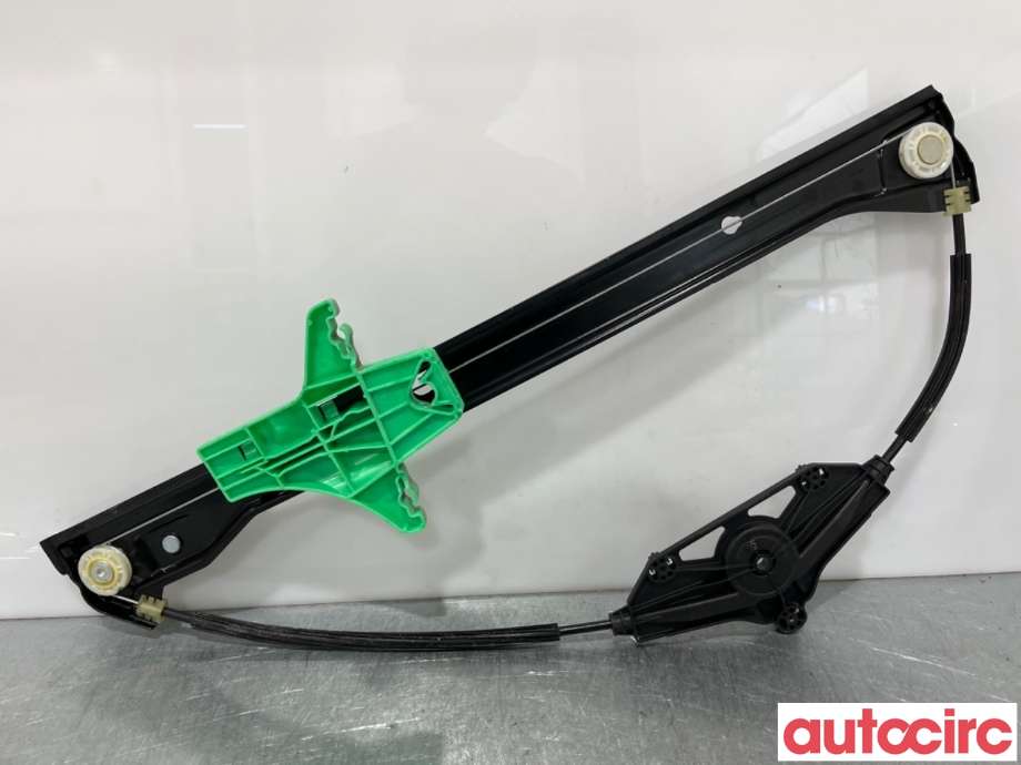 Ruteheis til VW Golf Sportsvan 2014-2018  (VOLKSWAGEN|510839462D|C16492-104)