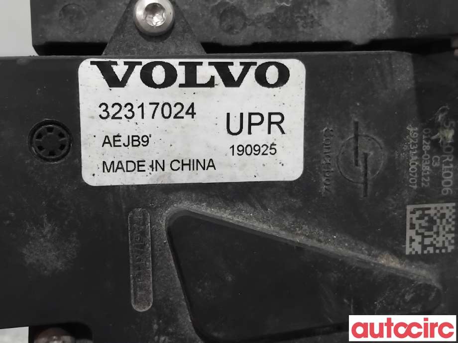 Diverse deler til Volvo XC90 2015-2025 (Type II) (VOLVO|32471082||32317024)