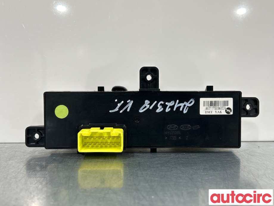 Bryter diverse til Hyundai Ioniq Electric 2016-2019 (Fase 1)  (HYUNDAI|88540F2110|)