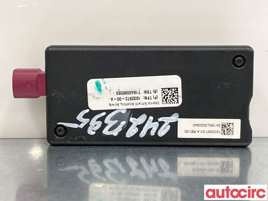 Bilstereo diverse til Tesla Model S 2016-2021 (Fase 2) (TESLA|1032972-00-A|T16A0085093)