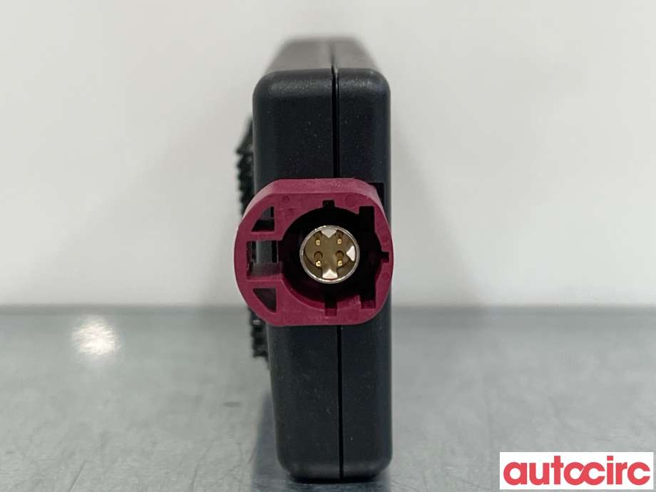 Bilstereo diverse til Tesla Model S 2016-2021 (Fase 2) (TESLA|1032972-00-A|T16A0085093)