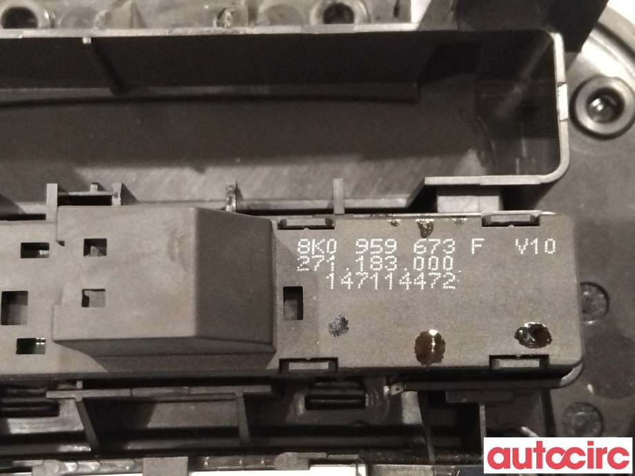 Diverse deler til Audi A5 2007-2016 (Type I) (AUDI|8K0864261|)